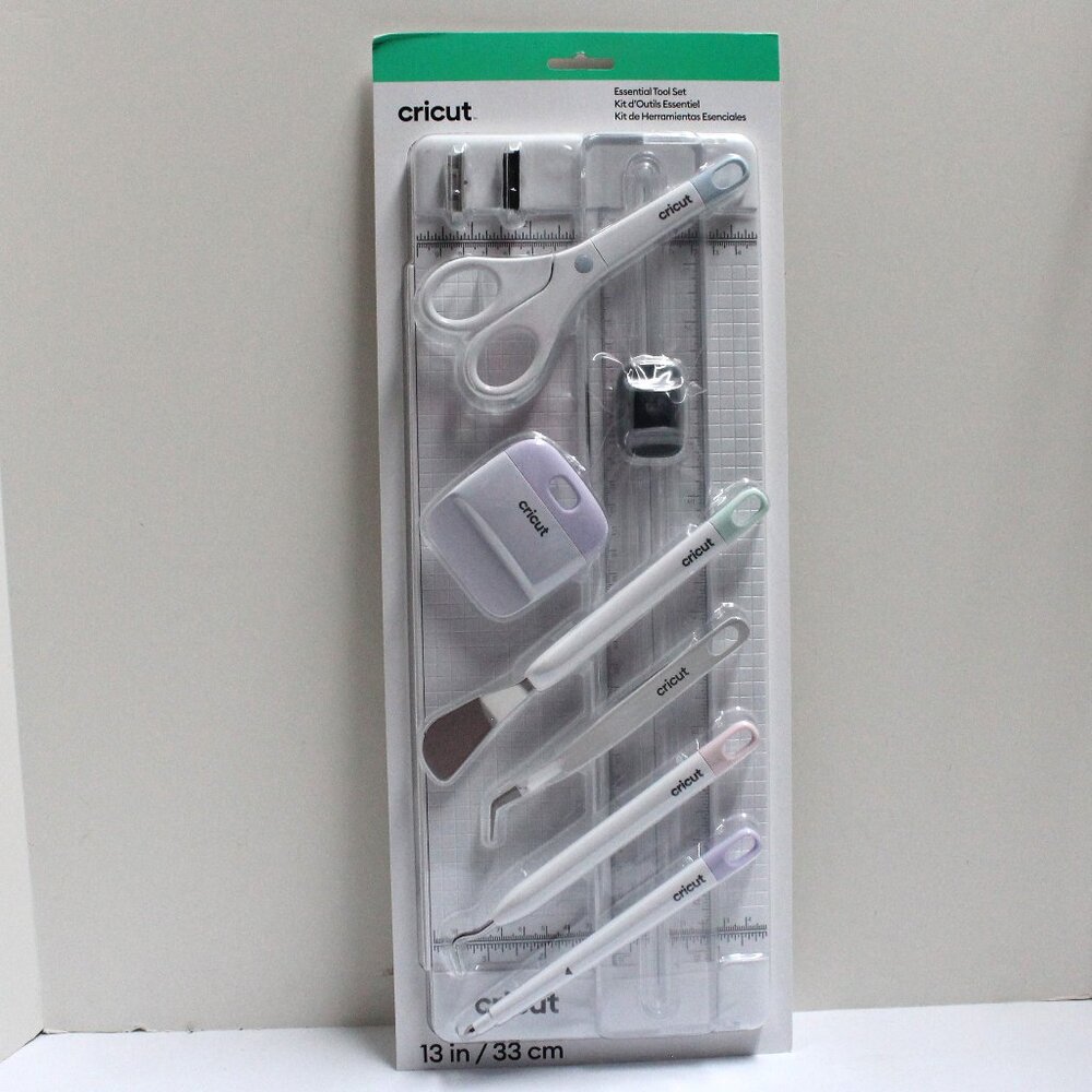 Cricut Essential Tool Set - New With Tags